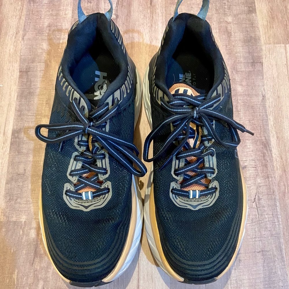 HOKA ONE ONE Bondi 6